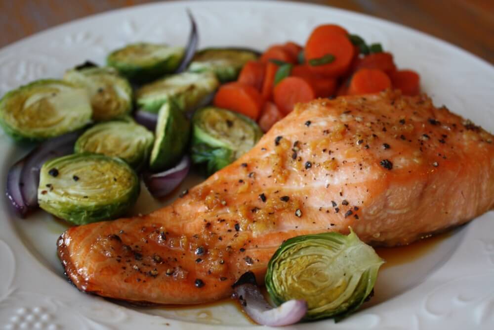 ginger birch baked salmon, see more at http://homemaderecipes.com/quick-easy-meals/10-easy-recipes-for-dinner/