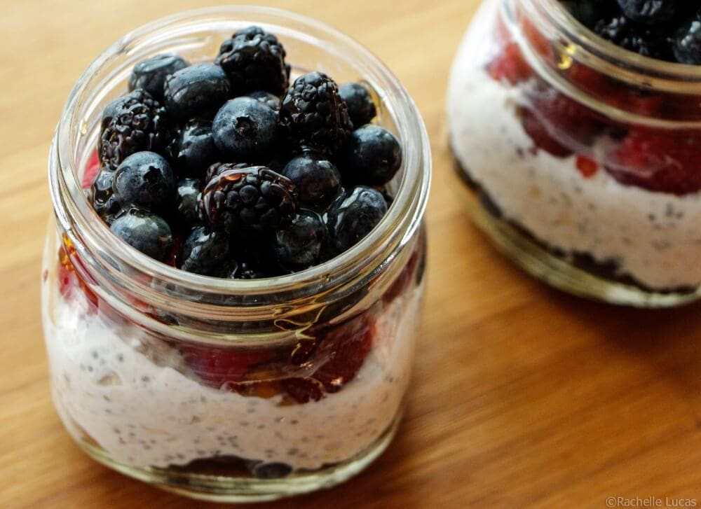 Overnight Oats With Chia And Berries-5