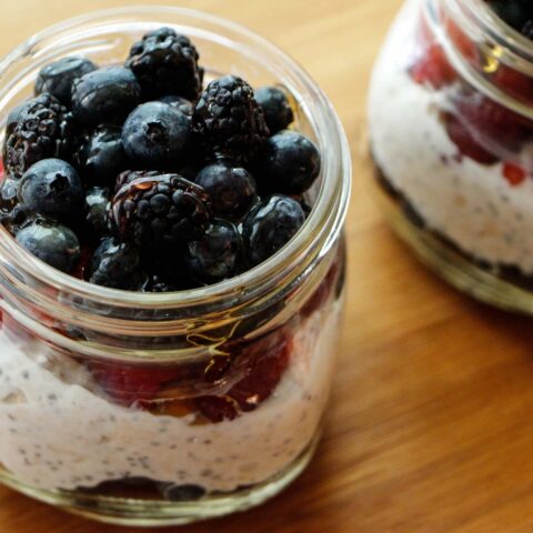 Chilled Berry Summertime Oatmeal - Overnight Oats