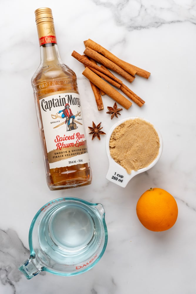 ingredients to make hot spiced cinnamon rum