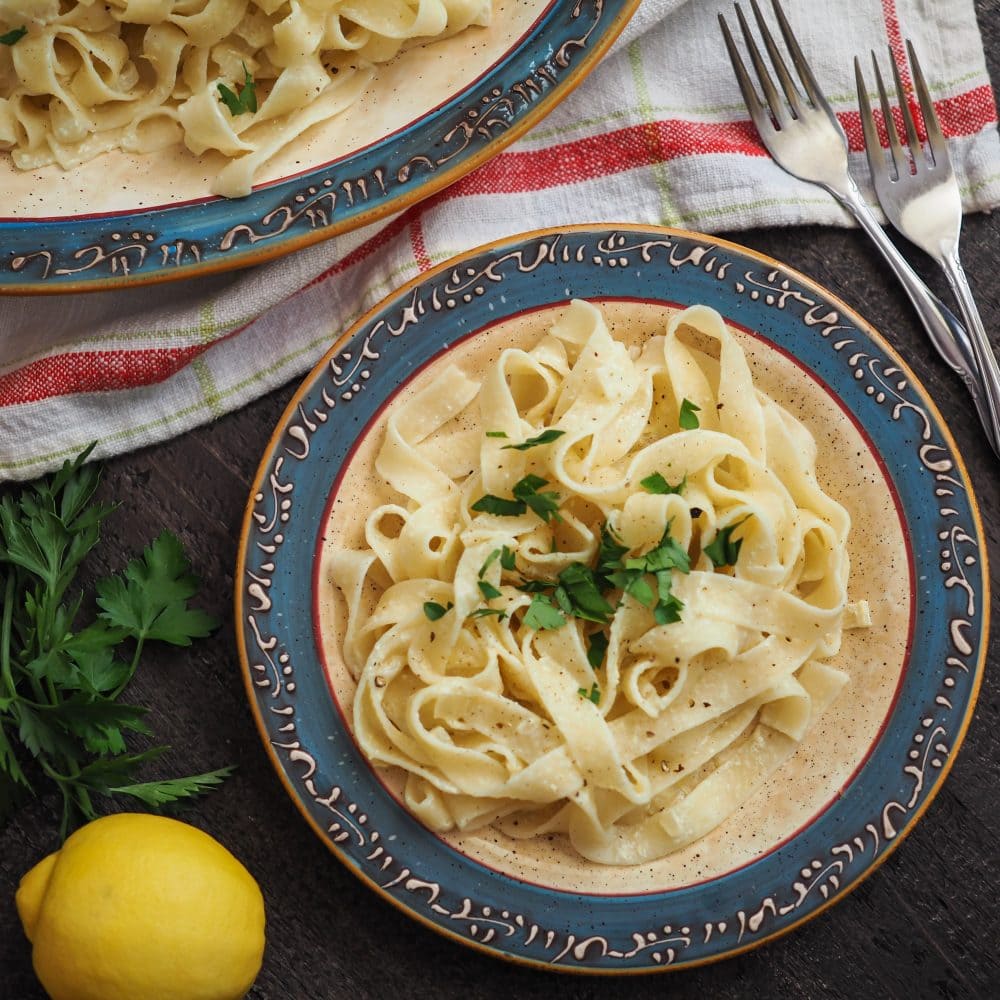 Lemon Linguine - TheTravelBite.com