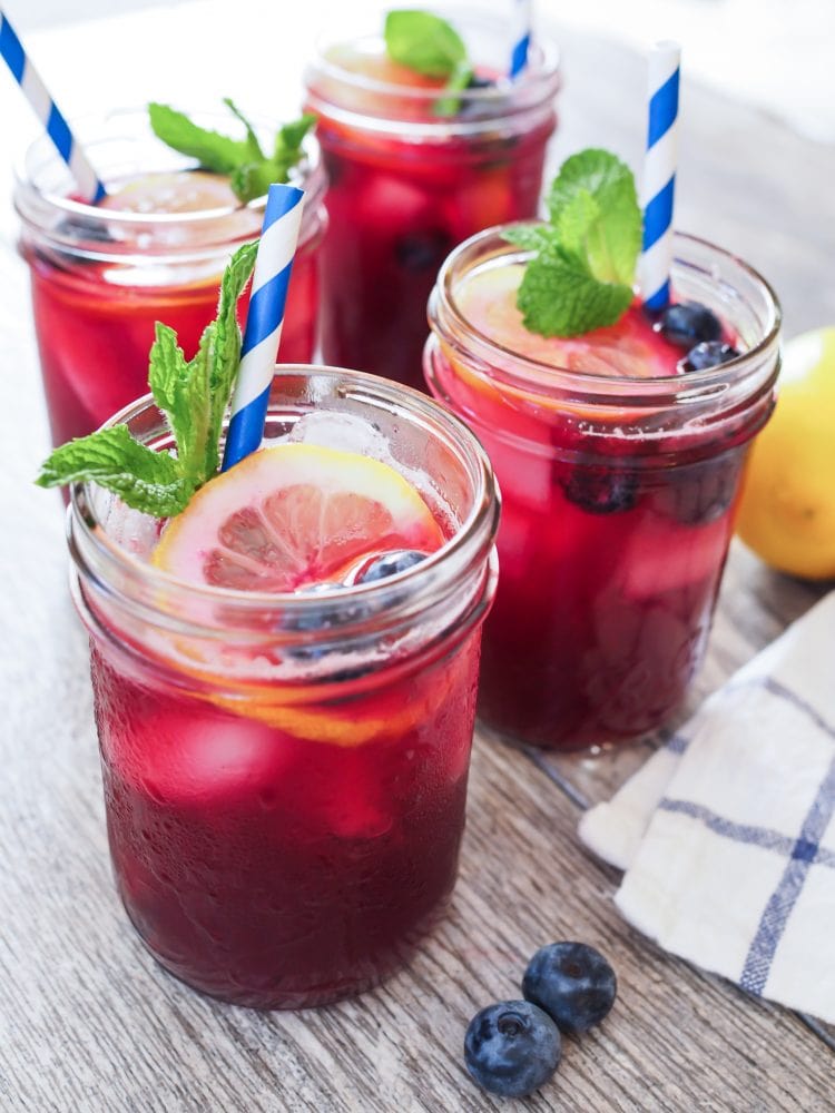 Sparkling Blueberry Lemonade - Four Servings In Mason Jars With Straws