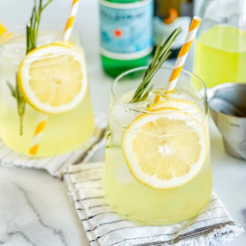 Limoncello Spritz – The Travel Bite