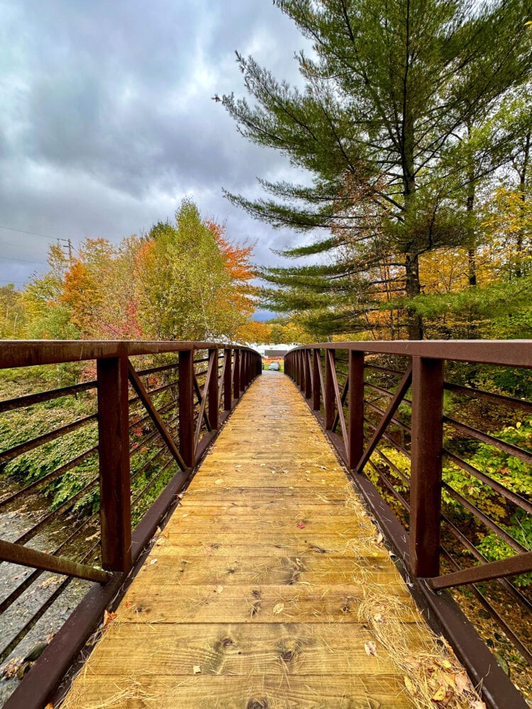 Picture of a wood bridge on the Stowe Recreational Path.