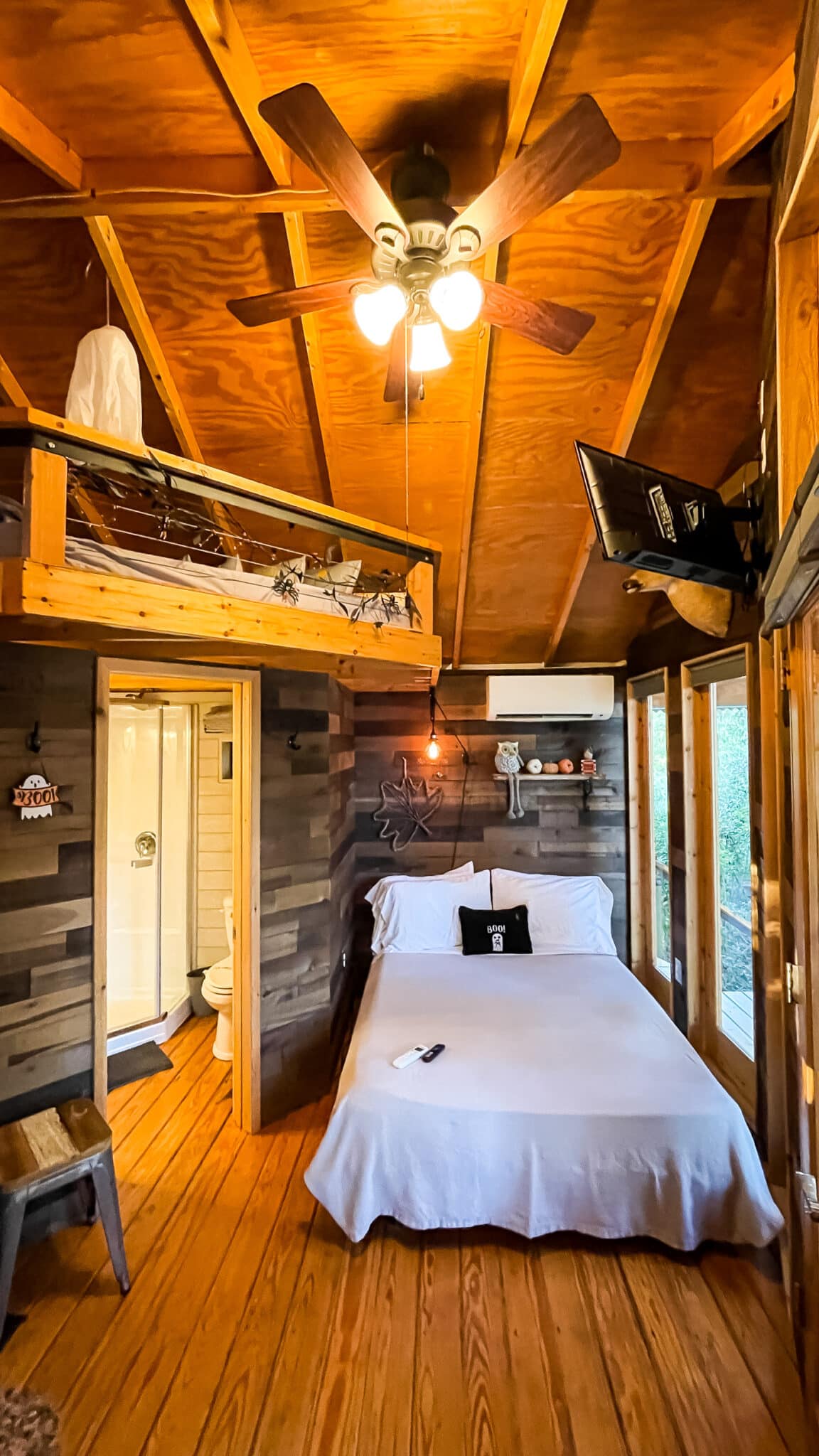 Stay In A Treehouse In Orlando! The Travel Bite