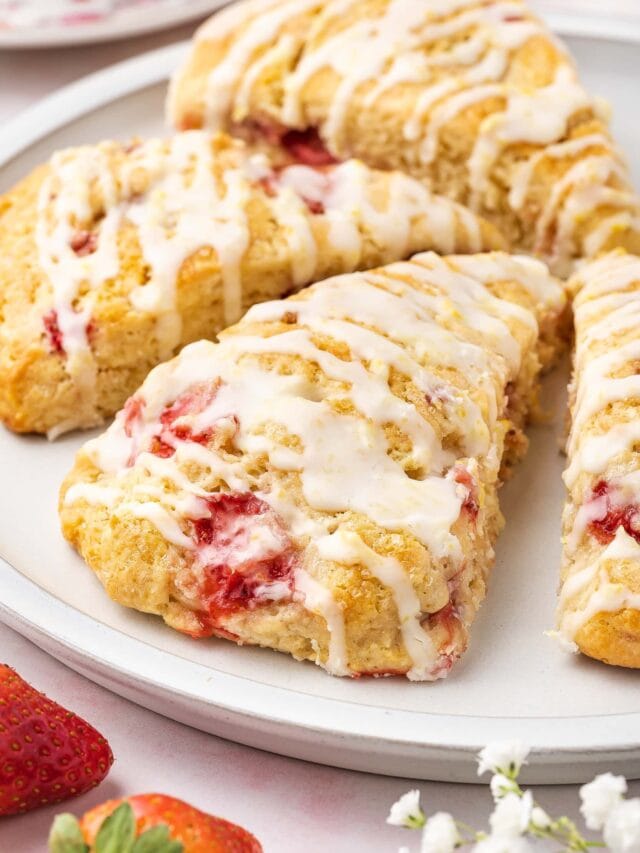 Strawberry Scones: A Perfect Treat for Spring!