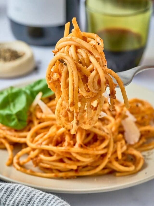 Easy Roasted Red Pepper Pasta Recipe