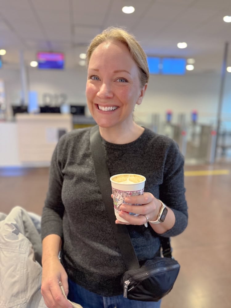 Rachelle at the airport in a cashmere sweater on the way to Kiruna.