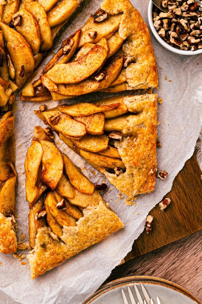 Apple Galette with Sourdough Crust – The Travel Bite