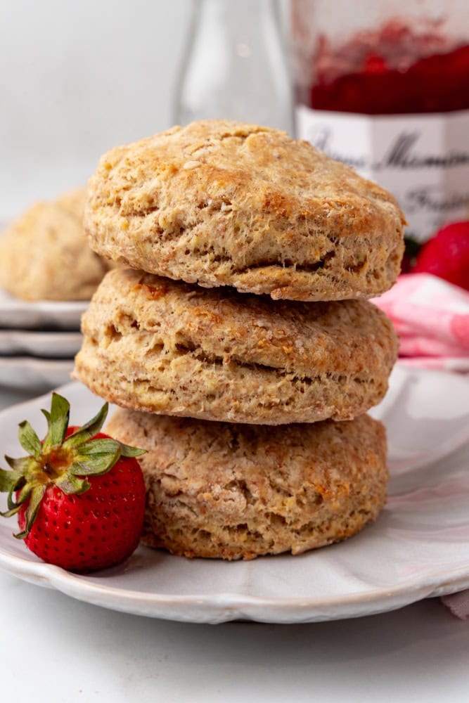 EASY Whole Wheat Biscuits – The Travel Bite
