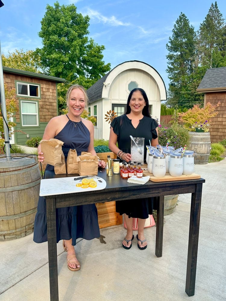 Rachelle and Christina hosting cocktail hour