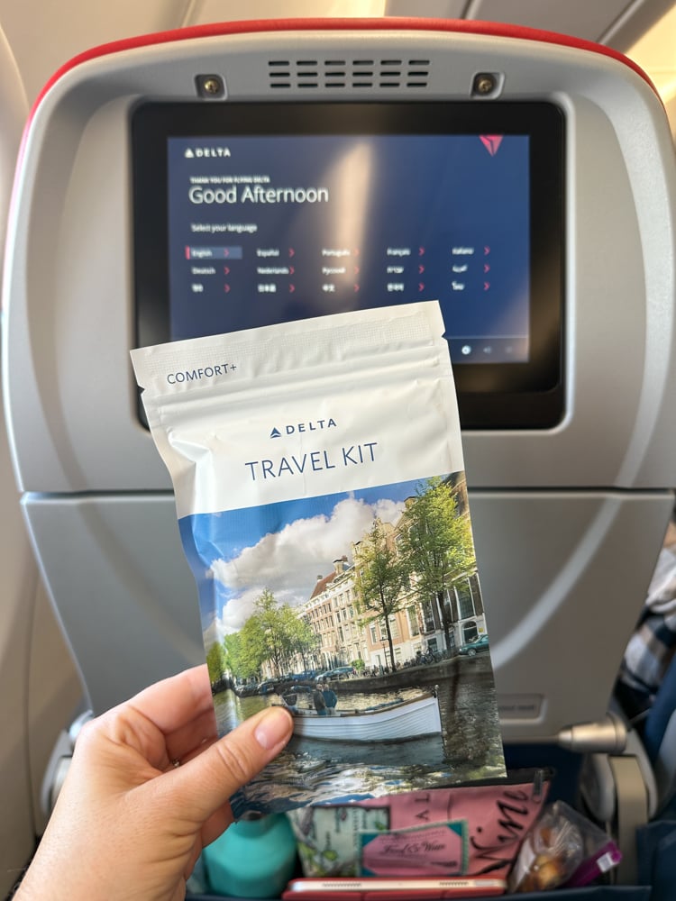 Travel Kit give on a Comfort + flight.