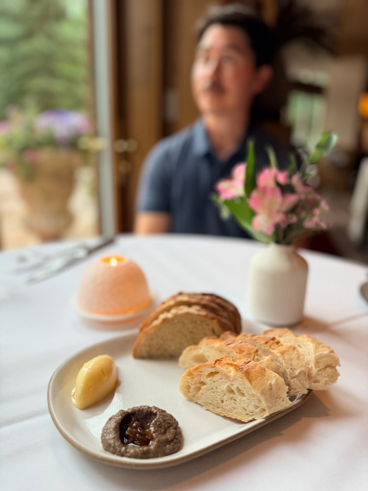 bread service at Splendido